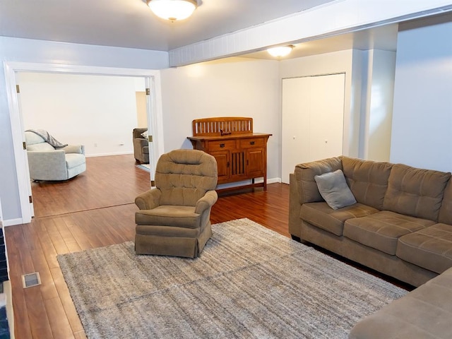 3930 Commanche Ave, Hannibal, MO 63401 - living room with wood finished floors and baseboards