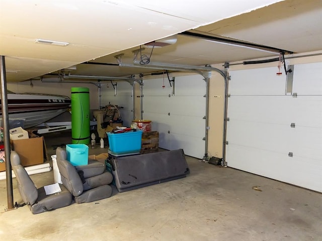 3930 Commanche Ave, Hannibal, MO 63401 - view of garage