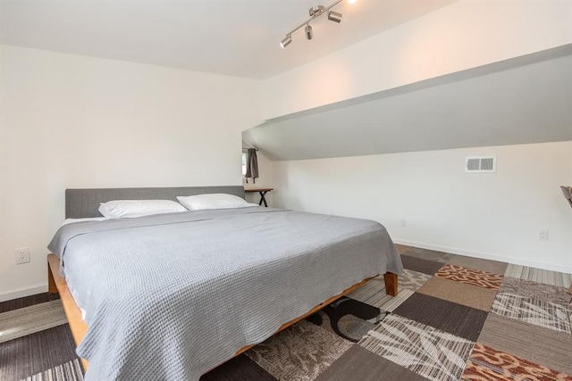 5156 Christy Ave, Saint Louis, MO 63116 - bedroom featuring track lighting
