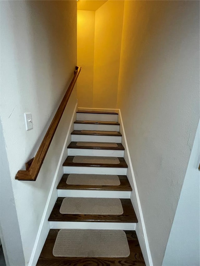 835 Bay Hill Blvd, Union, MO 63084 - stairway featuring baseboards