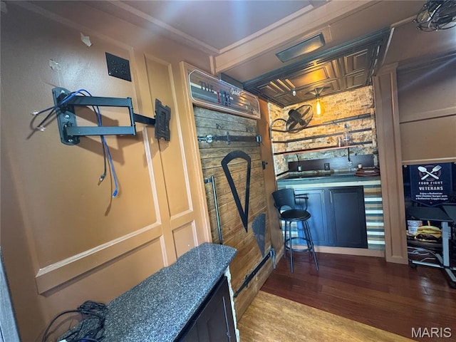 2828 Rutger St, Saint Louis, MO 63104 - kitchen with wood finished floors