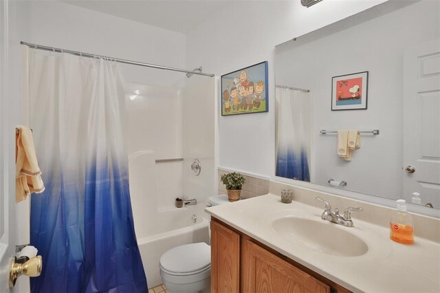 1306 Glendale Gardens Dr Unit C, Glendale, MO 63122 - bathroom featuring vanity, toilet, and shower / tub combo