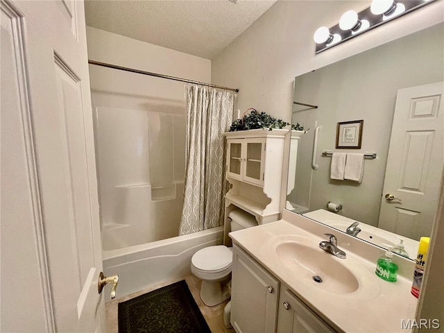 2087 Hawks Landing Dr, Lake St Louis, MO 63367 - bathroom featuring vanity, a textured ceiling, and shower / bath combination with curtain