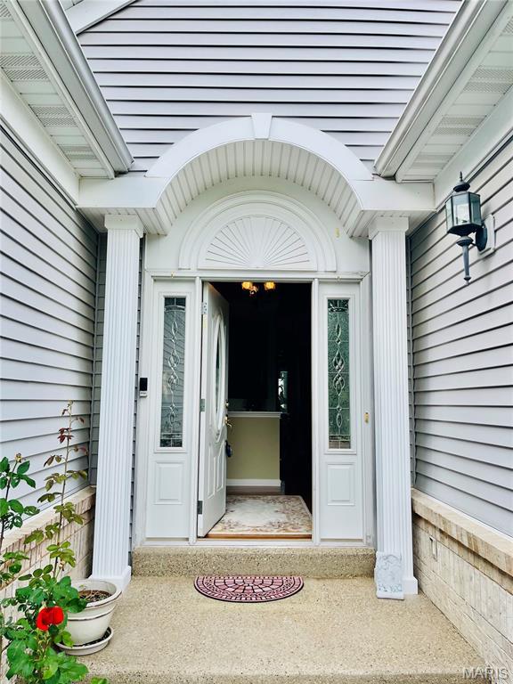 2087 Hawks Landing Dr, Lake St Louis, MO 63367 - property entrance