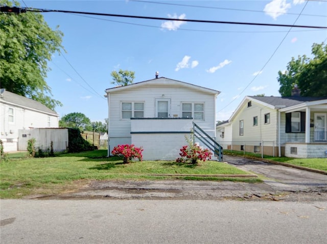 209 W Arlee Ave, Saint Louis, MO 63125 - photo 1