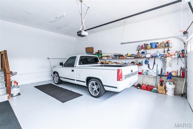 2915 Ozark Dr, Queeny Township, MO 63122 - garage with a garage door opener