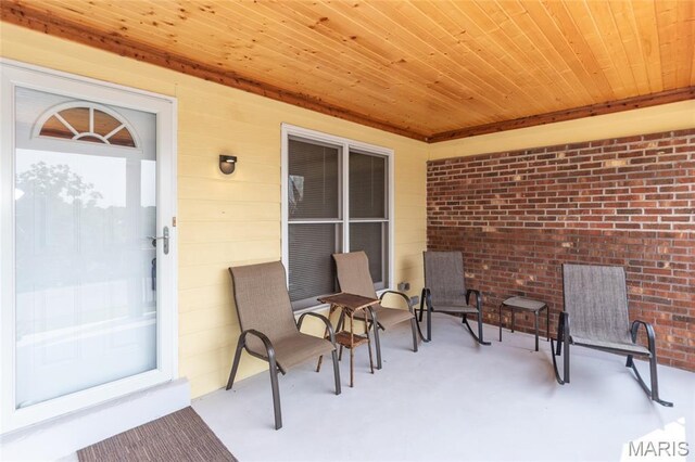 2915 Ozark Dr, Queeny Township, MO 63122 - view of patio / terrace