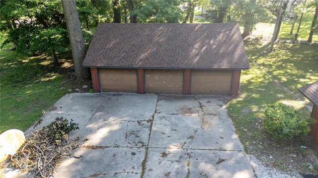 22 Greenbriar Dr, New Madrid, MO 63869 - view of detached garage