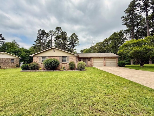 11181 Shady Ln, Dexter, MO 63841 - ranch-style house featuring a garage, brick siding, driveway, and a front lawn
