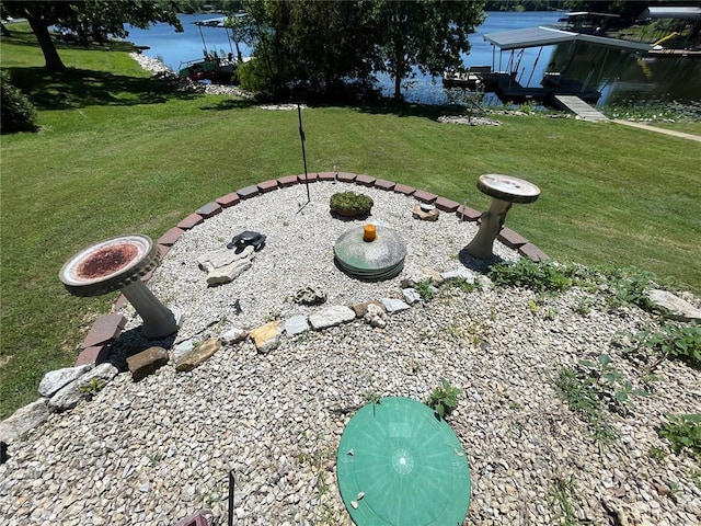 95 W Lakeview Dr, De Soto, MO 63020 - view of grassy yard with a water view