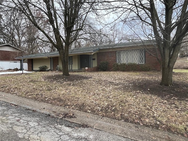 125 Country Club Pl, Belleville, IL 62223 - single story home with brick siding and a garage