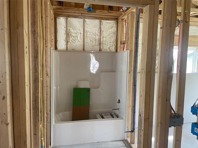 610 York St, Crocker, MO 65452 - bathroom with a tub to relax in