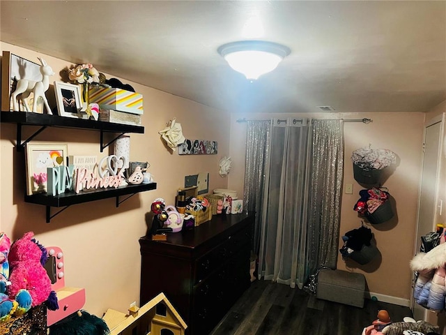 656B Watson Rd, Sullivan, MO 63080 - bedroom featuring dark wood-style flooring