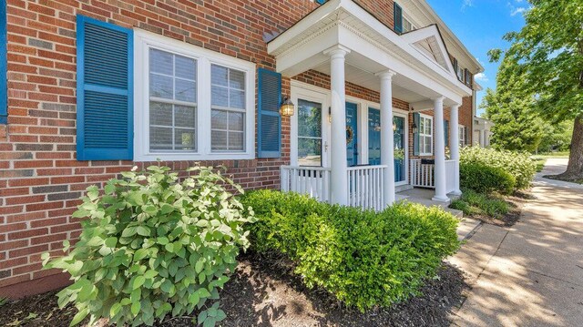 9188 Wrenwood Ln, Brentwood, MO 63144 - photo 3