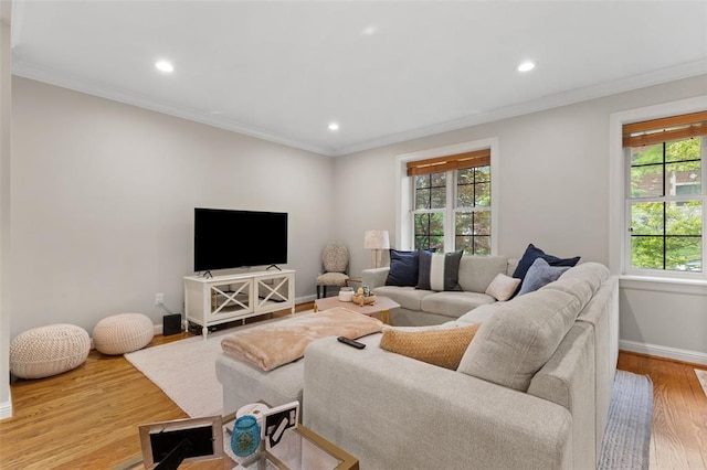 7520 Buckingham Dr Unit 1W, Saint Louis, MO 63105 - living room featuring baseboards, light wood finished floors, recessed lighting, and crown molding