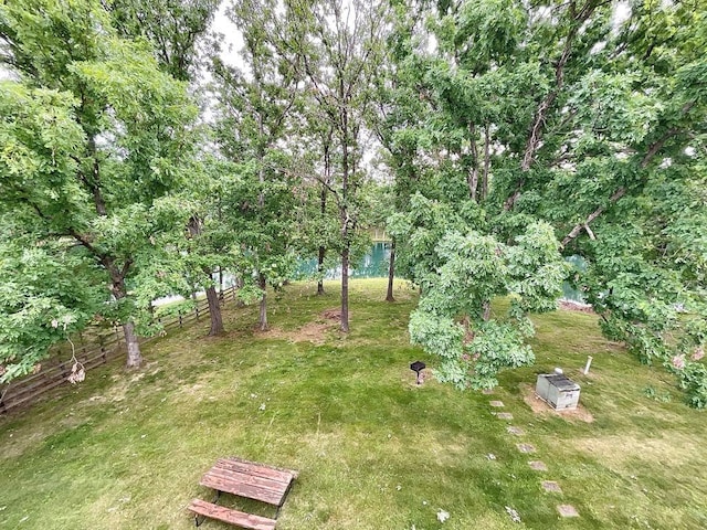 18318 Lakeview Cir Unit 606, Monroe City, MO 63456 - view of yard