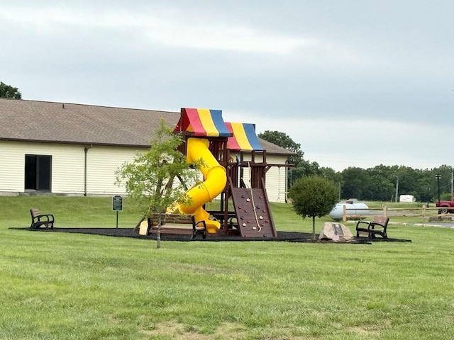 18318 Lakeview Cir Unit 606, Monroe City, MO 63456 - view of jungle gym featuring a lawn
