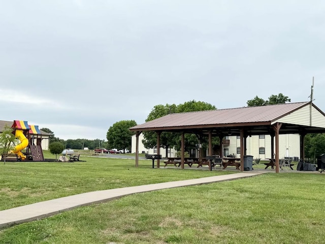 18318 Lakeview Cir Unit 606, Monroe City, MO 63456 - view of property's community featuring a gazebo and a lawn