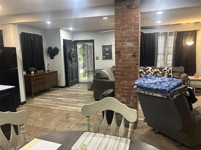 916 Penny St, Cape Girardeau, MO 63701 - living area featuring recessed lighting