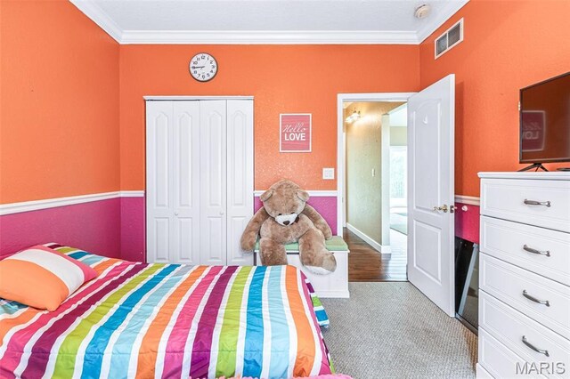 113 Riverwalk Dr, Desloge, MO 63628 - carpeted bedroom with ornamental molding, a closet, and baseboards
