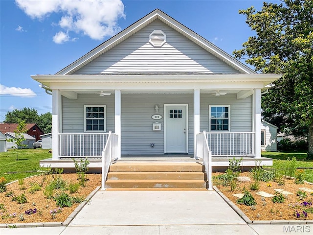 526 State St, Dupo, IL 62239 - bungalow-style house with covered porch and a ceiling fan