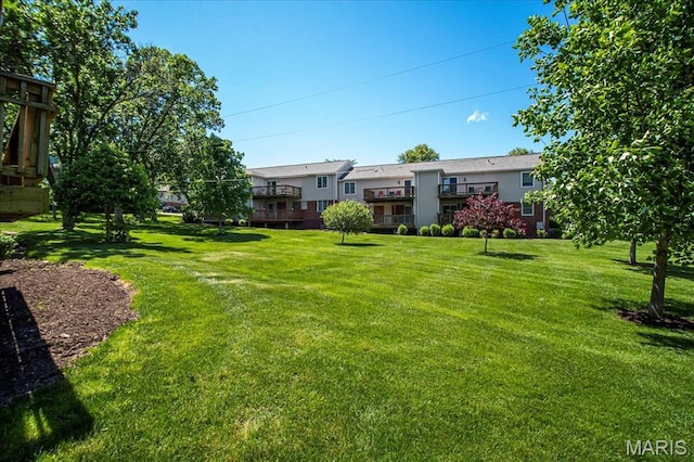 1721 Blue Jay Cv, Saint Louis, MO 63144 - view of grassy yard