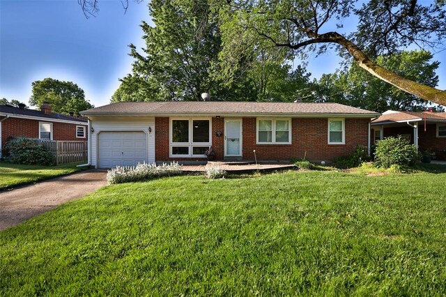618 Roanoke Dr, Edwardsville, IL 62025 - photo 1