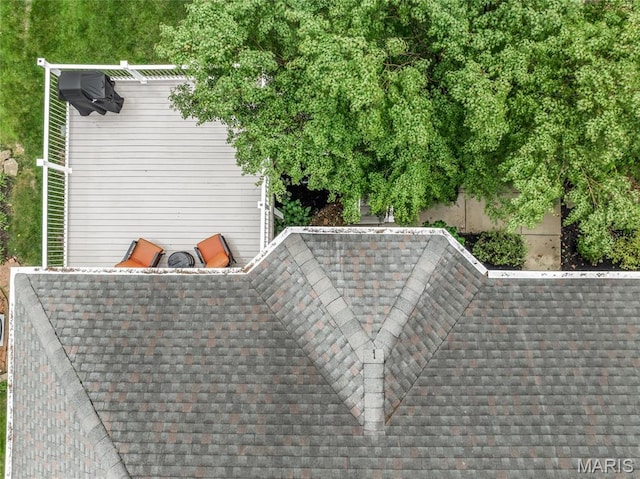 15 Eagles Way Ln, Lake St Louis, MO 63367 - exterior view of roof with shingles