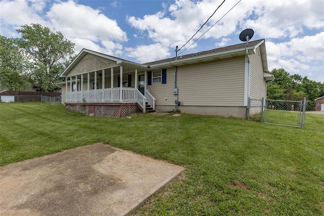 1111 Bluffview Dr, Desloge, MO 63628 - rear view of property with covered porch and a gate