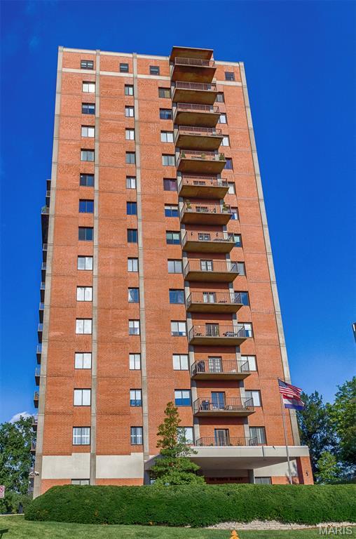 816 S Hanley Rd Unit 8C, Saint Louis, MO 63105 - view of apartment building / complex