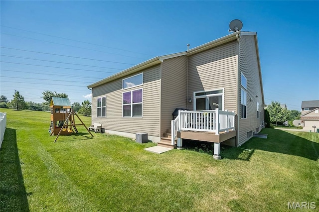 1510 Kennabrooke Ct, Saint Louis, MO 63146 - rear view of property with a yard, a playground, and a deck