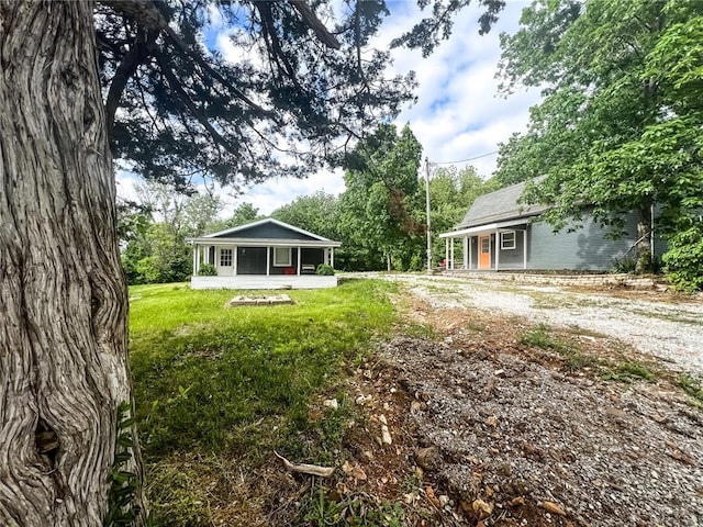408 E Monroe St, Paris, MO 65275 - view of grassy yard