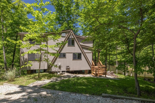 2349 Trautwein Dr, Innsbrook, MO 63390 - view of property exterior with a lawn