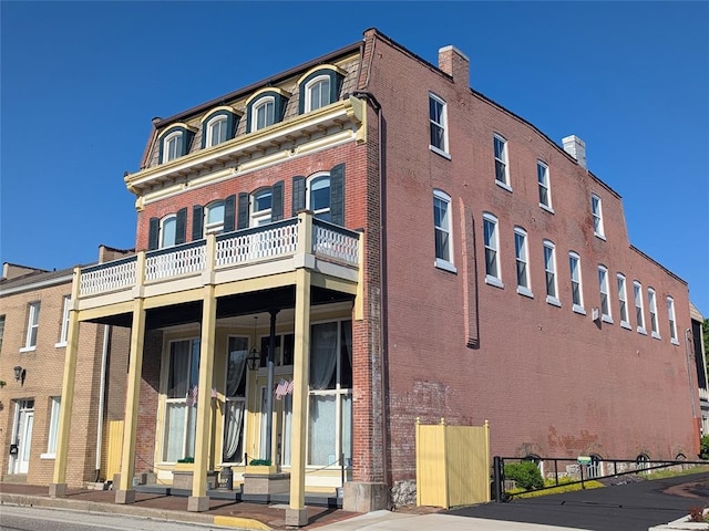 1107 N 2nd St, Saint Charles, MO 63301 - view of building exterior