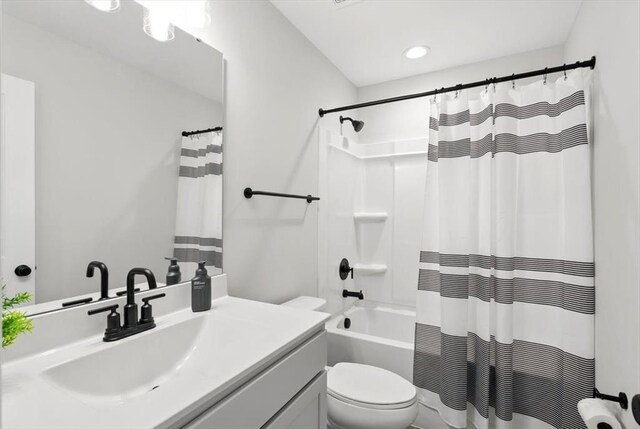 1752 Martingale Ln, Eureka, MO 63025