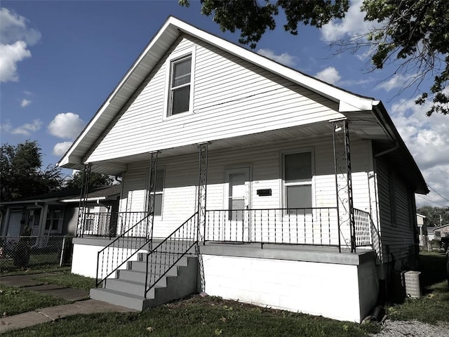 1638 Poplar St, Granite City, IL 62040 - view of front of home with covered porch