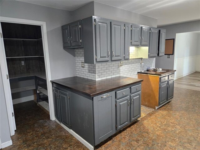 560 W 4th St, Beckemeyer, IL 62219