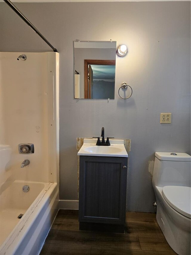 560 W 4th St, Beckemeyer, IL 62219