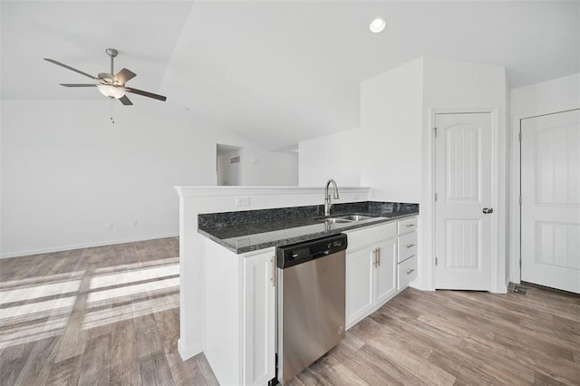 917 Gimli Ln, Wright City, MO 63390 - kitchen featuring dishwasher, a sink, a ceiling fan, a peninsula, and light wood finished floors