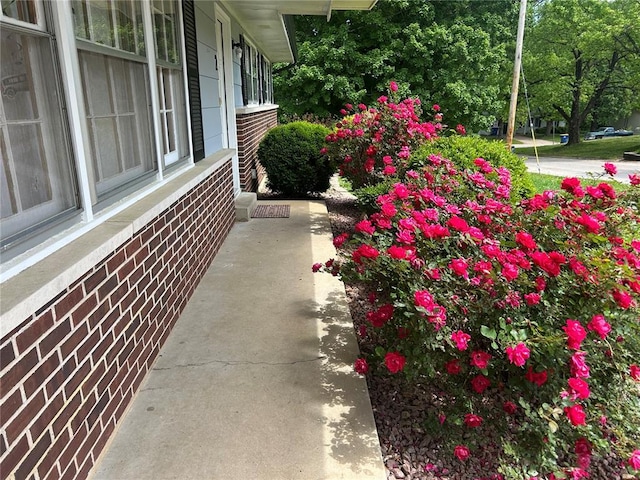 2 Graham Dr, Union, MO 63084 - view of covered porch