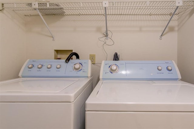 717 Sugar Glen Dr Unit 1, Saint Peters, MO 63376 - laundry room featuring independent washer and dryer