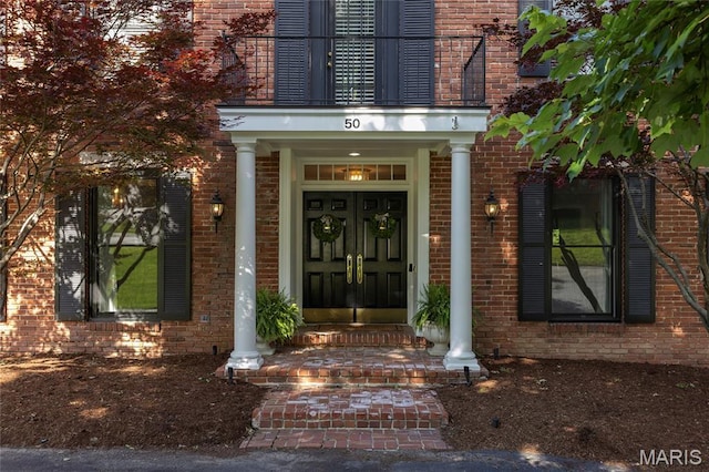 50 Lake Forest Dr, Richmond Heights, MO 63117 - entrance to property with brick siding