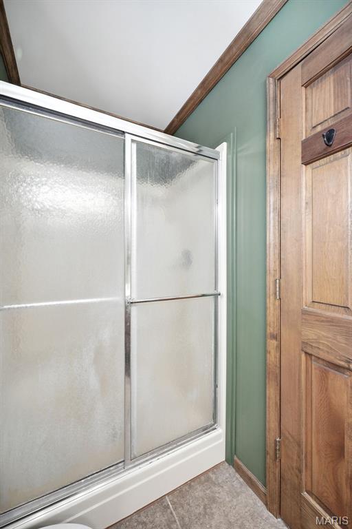 20731 Columbine Dr, Warrenton, MO 63383 - bathroom featuring an enclosed shower