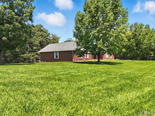 20731 Columbine Dr, Warrenton, MO 63383 - view of green lawn