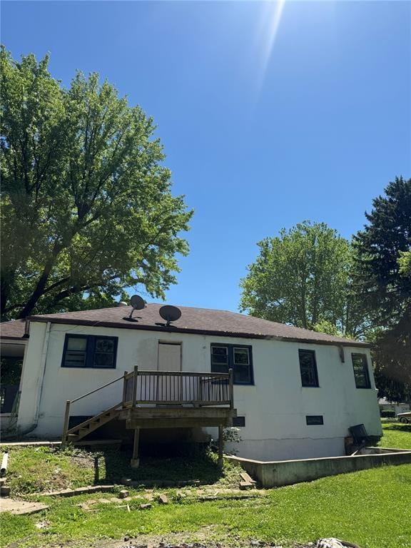 9915 N Rd, Fairview Heights, IL 62208 - rear view of property with a deck