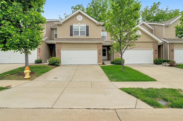 32 Loris Ln, Saint Charles, MO 63303