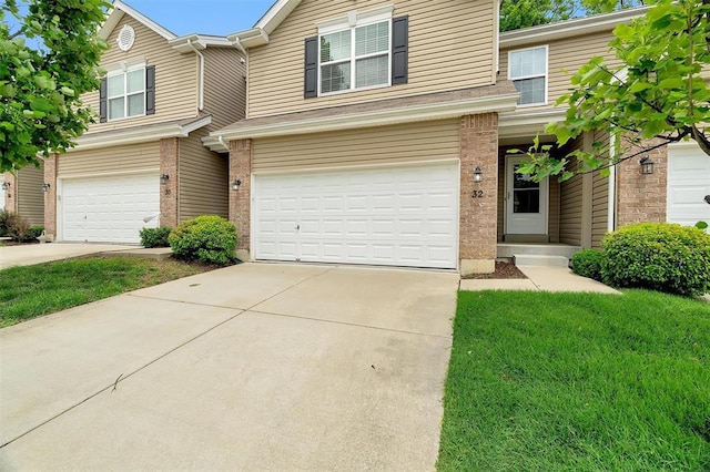 32 Loris Ln, Saint Charles, MO 63303