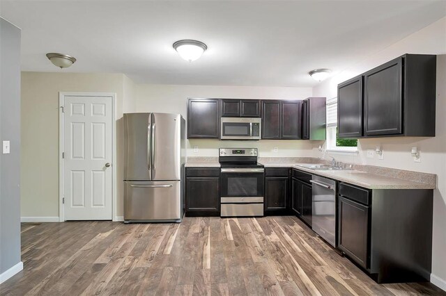 32 Loris Ln, Saint Charles, MO 63303