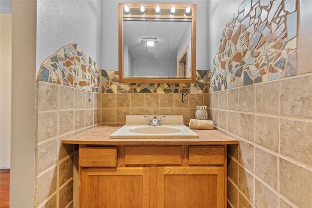 9268 Pin Oak Rd, Edwardsville, IL 62025 - bathroom with vanity