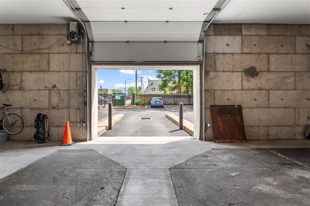 1720 Chouteau Ave Unit 303, Saint Louis, MO 63103 - garage with concrete block wall